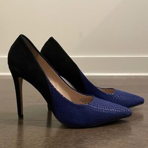 Carvela by Kurt Geiger blue/black pumps in size 38